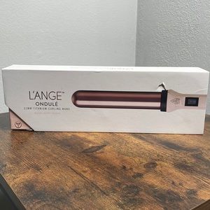 • 32MM •TITANIUM • CURLING WAND •BLUSH•